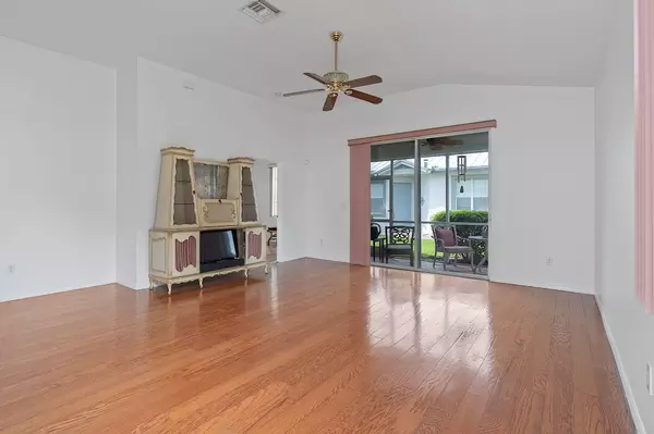 Delray Beach, FL 33484,158 Coconut Key LN