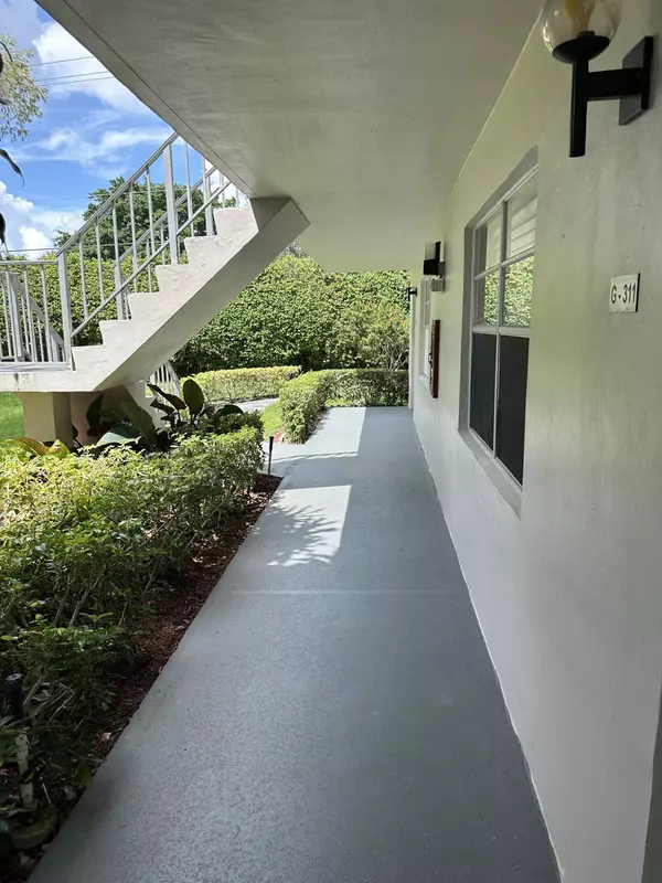 311 Burgundy G, Delray Beach, FL 33484