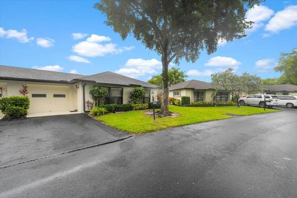 Boynton Beach, FL 33436,4842 Equestrian CIR B