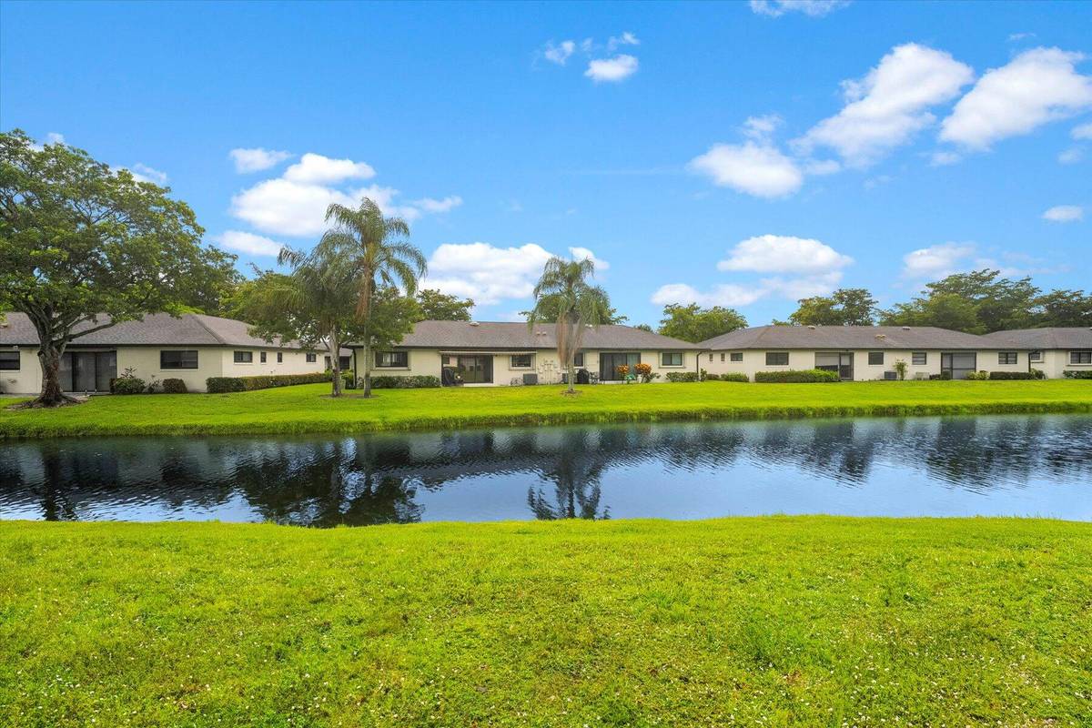 Boynton Beach, FL 33436,4842 Equestrian CIR B