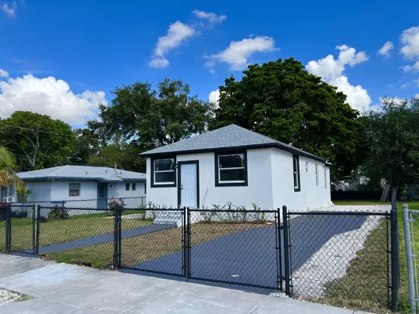 1353 NW 68 ST, Miami, FL 33147