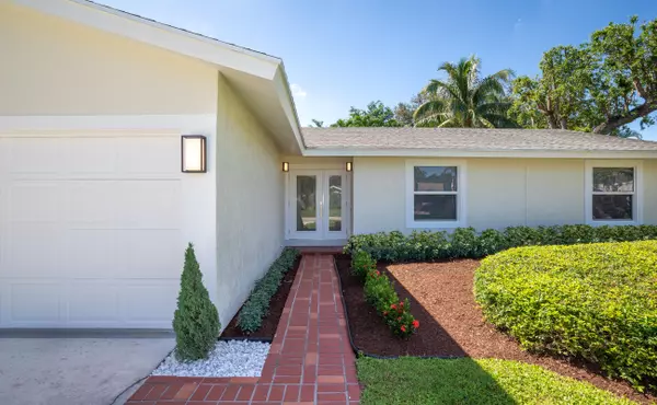 Boca Raton, FL 33487,4126 Birchwood DR