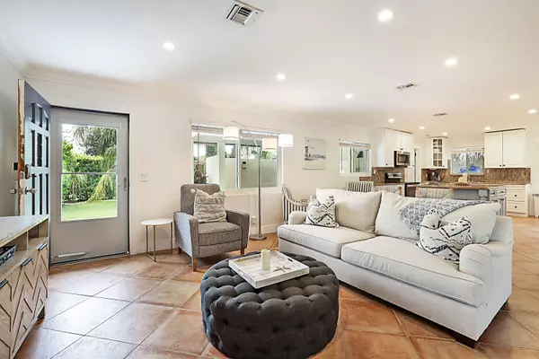 Palm Beach Gardens, FL 33410,2345 N Wallen DR