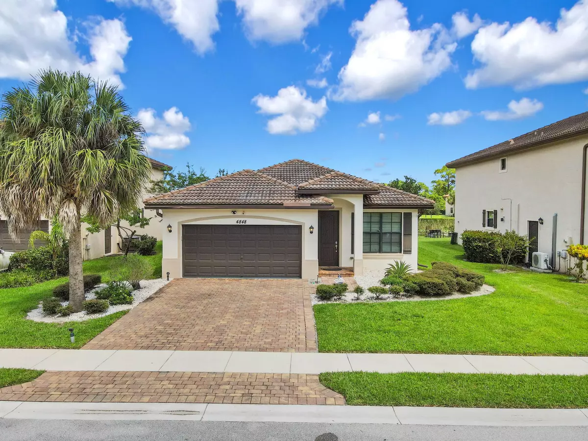 Greenacres, FL 33463,4848 Pond Pine WAY