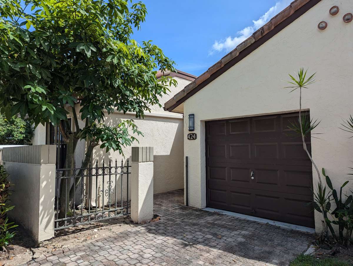 Boca Raton, FL 33431,424 Ashwood PL