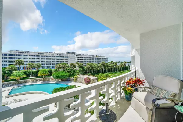 Palm Beach, FL 33480,2760 S Ocean BLVD 312