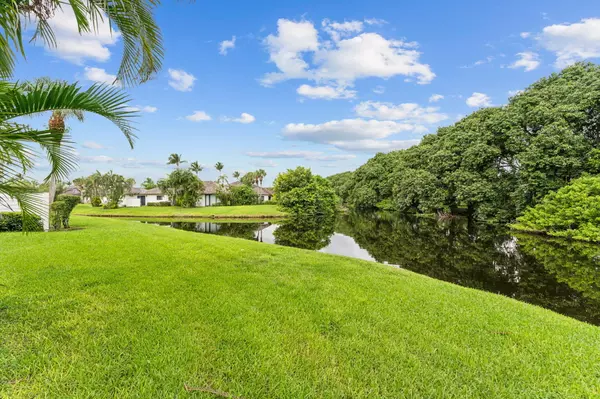 Boca Raton, FL 33434,19470 Waters Reach LN 704