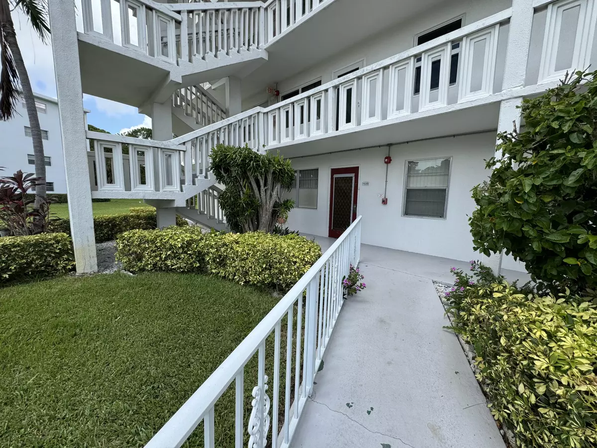 Deerfield Beach, FL 33442,1020 Ellesmere B