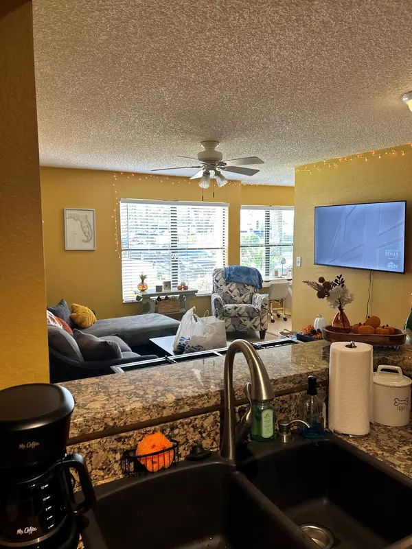 Davie, FL 33328,2900 S University DR 9109