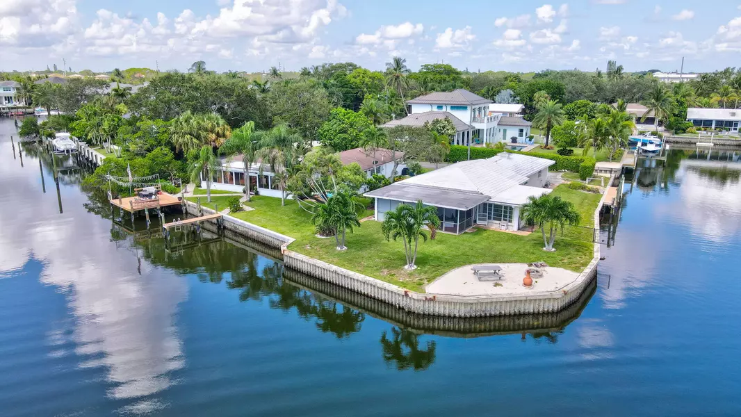 207 Body CT, Jupiter, FL 33477