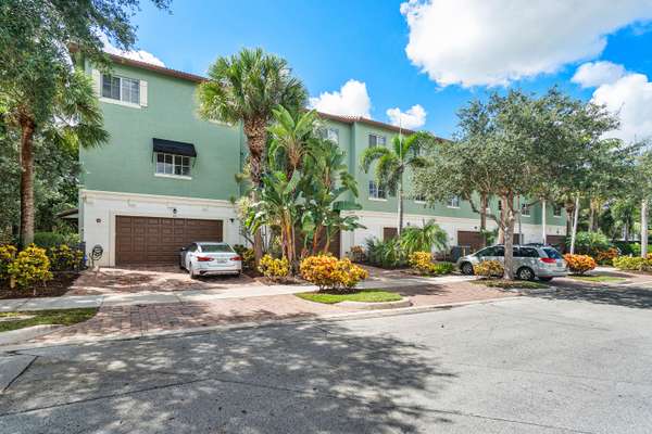 34 NW 7th ST 34, Boca Raton, FL 33432