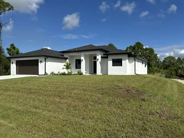 2706 W 39th ST, Lehigh Acres, FL 33971