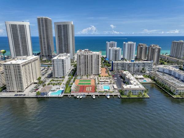 1865 S Ocean DR 3m, Hallandale Beach, FL 33009