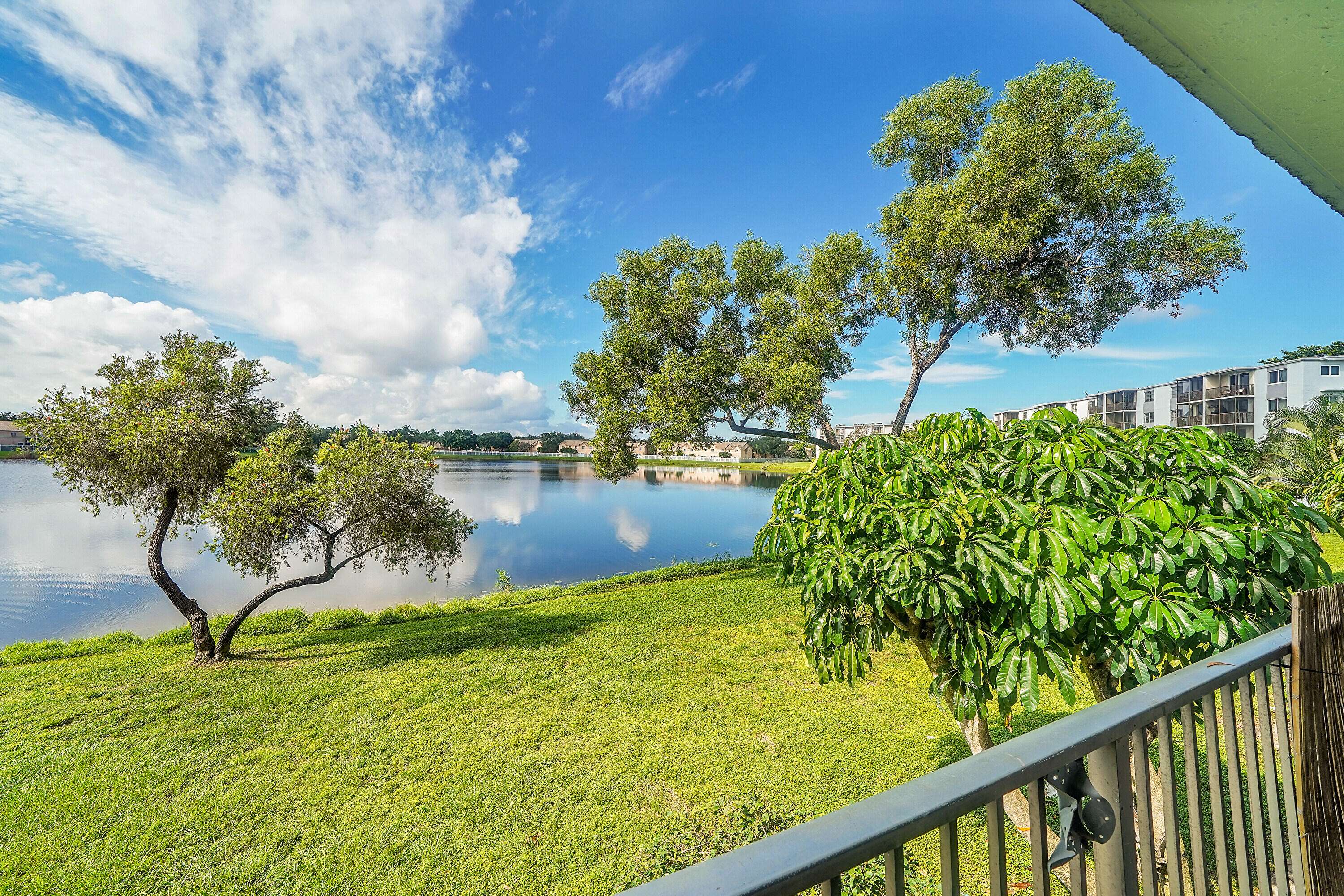 8600 N Sherman CIR 203, Miramar, FL 33025