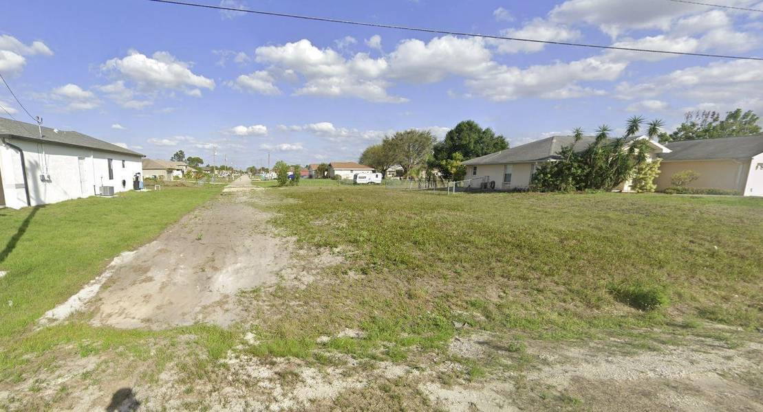 906 N Fred AVE, Lehigh Acres, FL 33971