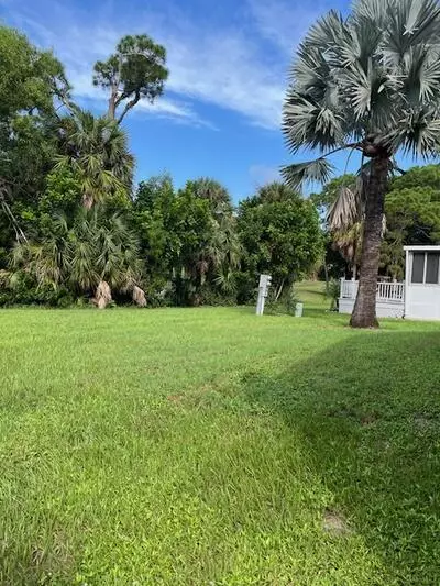 Port Saint Lucie, FL 34952,141 E Caribbean