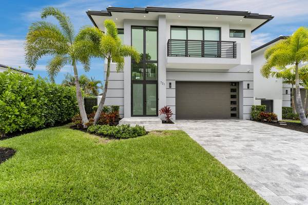 721 S Lake AVE, Delray Beach, FL 33483