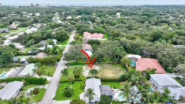 Palm Beach Gardens, FL 33410,2404 Holly LN