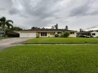 7827 Saint Andrews RD, Lake Worth, FL 33467