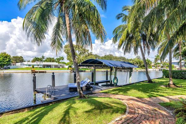 Lake Clarke Shores, FL 33406,7813 Pine Tree LN