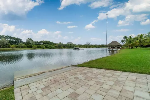 Lake Worth, FL 33449,5660 Lago Del Sol DR