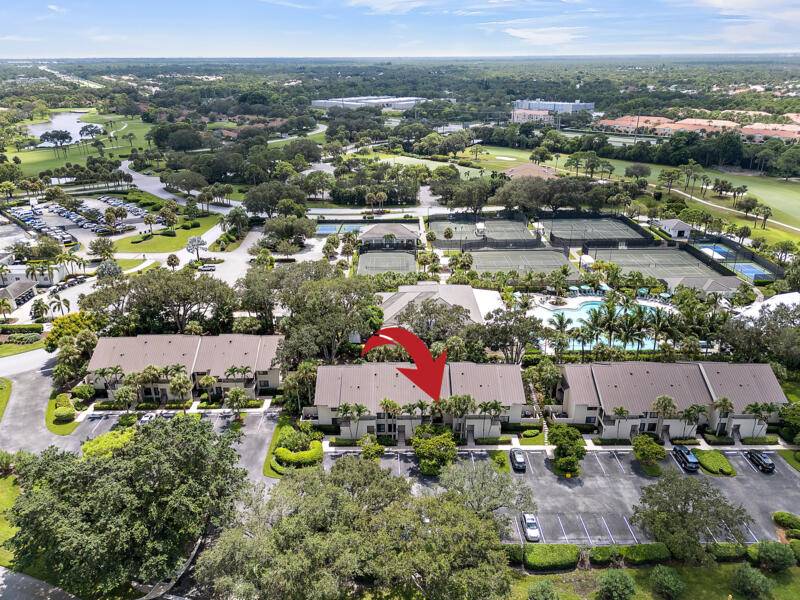 Stuart, FL 34997,5172 SE Club WAY 108