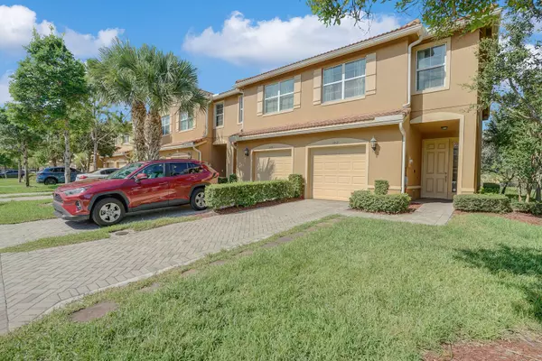 Lake Worth, FL 33463,5957 Monterra Club DR