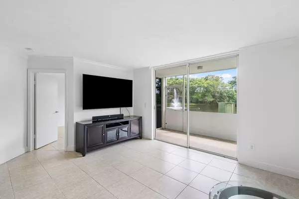 Delray Beach, FL 33484,5962 Morningstar CIR 103