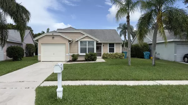 6 Misty Laurel CIR, Boynton Beach, FL 33436