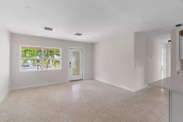 Delray Beach, FL 33444,246 NE 20th ST