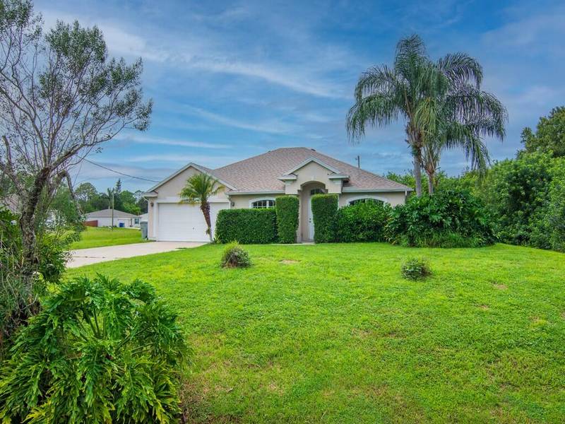 8575 90th AVE, Vero Beach, FL 32967