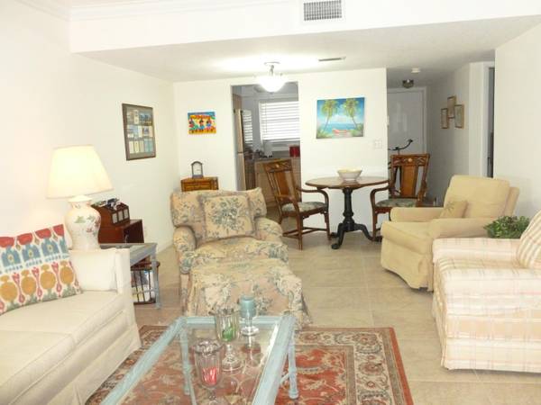 Jupiter, FL 33469,18081 SE Country Club DR Bldg 6 Apt 51