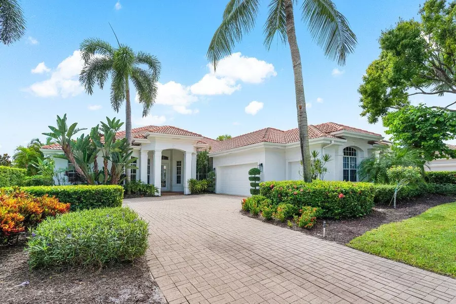 132 Pembroke DR, Palm Beach Gardens, FL 33418