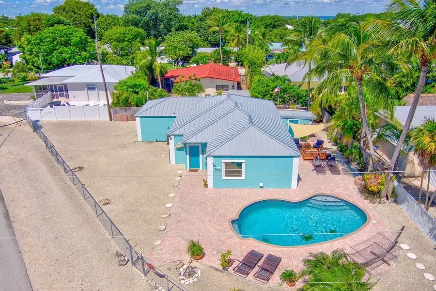 321 3rd RD, Key Largo, FL 33037