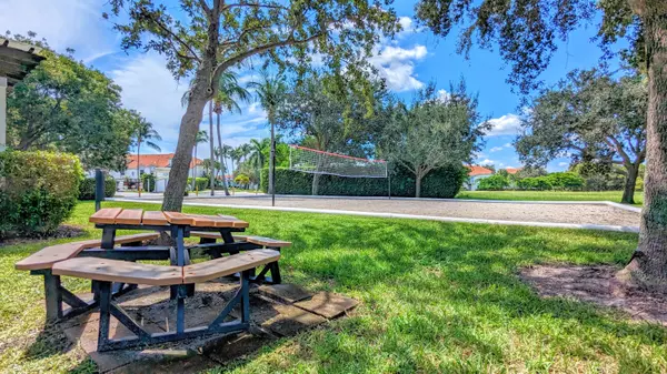 Delray Beach, FL 33444,2056 Alta Meadows LN 2308