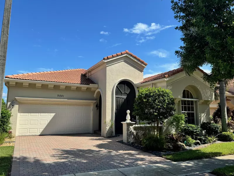 9881 W Via Grande, Wellington, FL 33411