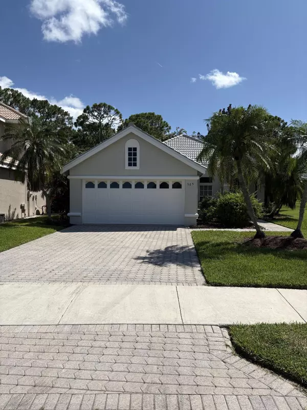 Port Saint Lucie, FL 34986,565 SW New Castle CV