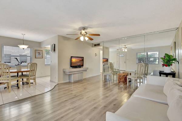 631 Burgundy N, Delray Beach, FL 33484