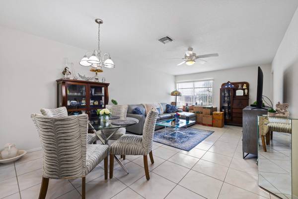 Royal Palm Beach, FL 33411,12016 S Greenway CIR 203