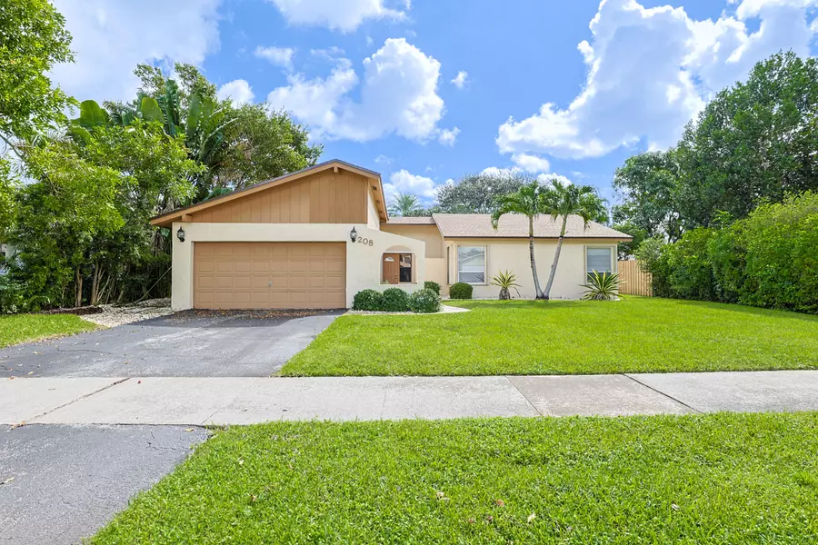 208 NW 40th TER, Deerfield Beach, FL 33442