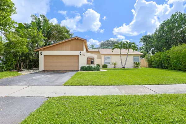 208 NW 40th TER,  Deerfield Beach,  FL 33442