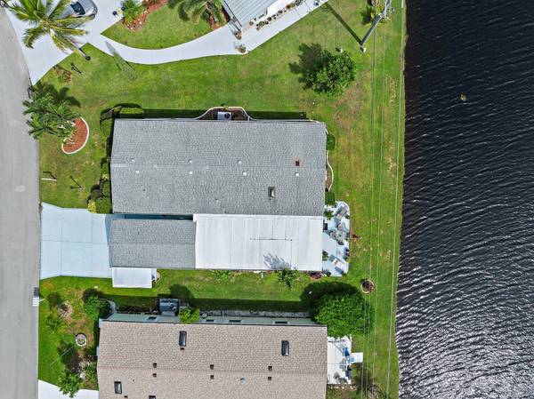 Port Saint Lucie, FL 34952,8388 Gallberry CIR