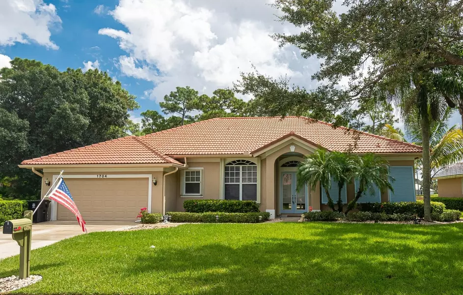 1704 SW Mockingbird DR, Port Saint Lucie, FL 34986