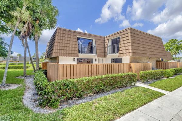 261 Charter WAY,  West Palm Beach,  FL 33407