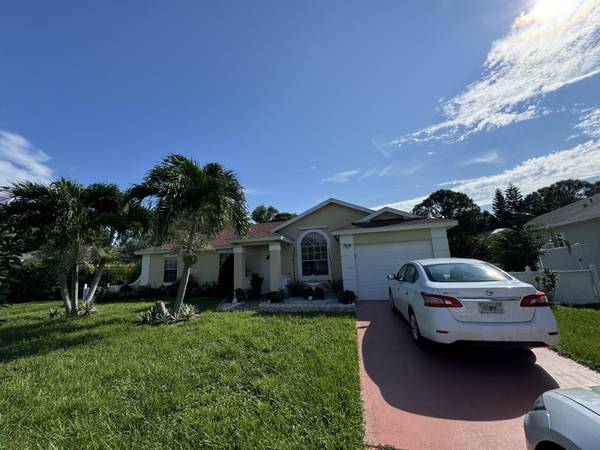 6812 NW Bengal ST, Port Saint Lucie, FL 34983