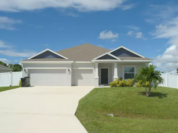 3974 SW Halcomb ST, Port Saint Lucie, FL 34953