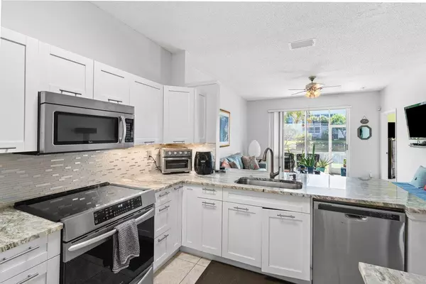 Lake Worth, FL 33467,3162 Via Poinciana 2