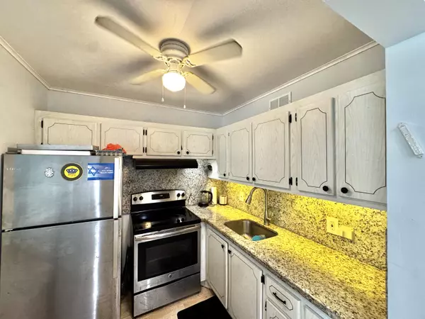 Deerfield Beach, FL 33442,455 Tilford U 455