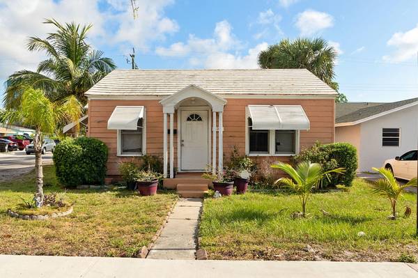 1420 Lake AVE, Lake Worth Beach, FL 33460