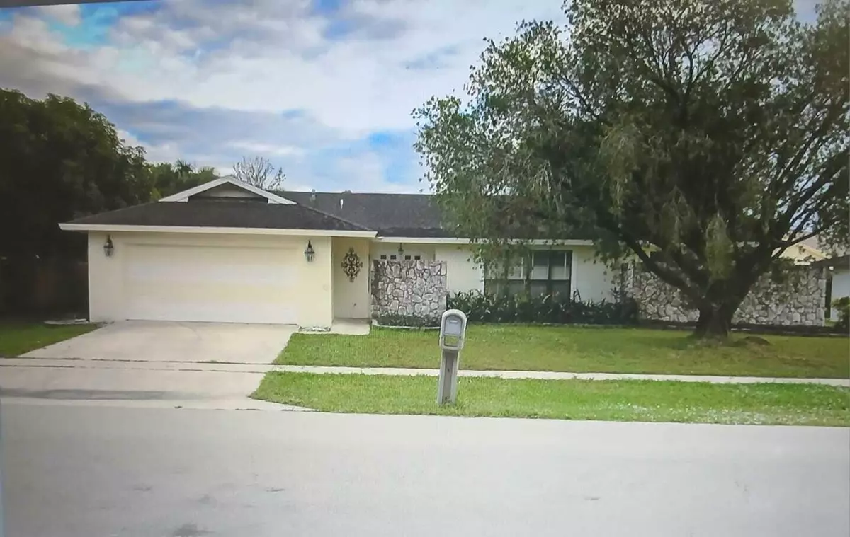 Wellington, FL 33414,1008 Summerwood CIR